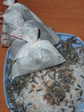 Load image into Gallery viewer, Lavender Bath Tea Bags 4 Pack