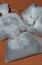 Load image into Gallery viewer, Lavender Bath Tea Bags 4 Pack
