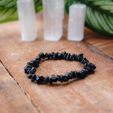Load image into Gallery viewer, Black Onyx Crystal Chip Bracelet